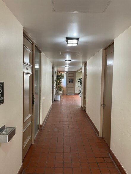 More Photos Of 36 Malaga Cove Plz, Palos Verdes Estates Storefront Retail Office For Lease