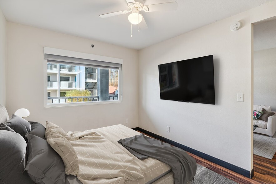 More Photos Of 2425 Atrium Way, Nashville Apartments For Sale