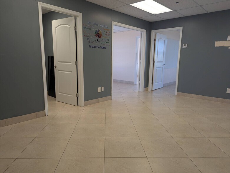 More Photos Of 701 NW Federal Hwy, Stuart Medical For Lease