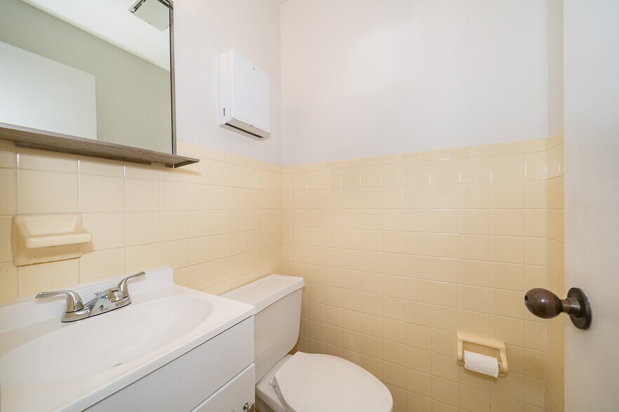 More Photos Of 331 N Maitland Ave, Maitland Medical For Sale