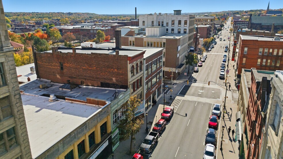 More Photos Of 284 High St, Holyoke Storefront Retail Residential For Lease