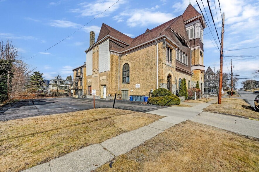 More Photos Of 720 Delaware St, Scranton Religious Facility For Sale