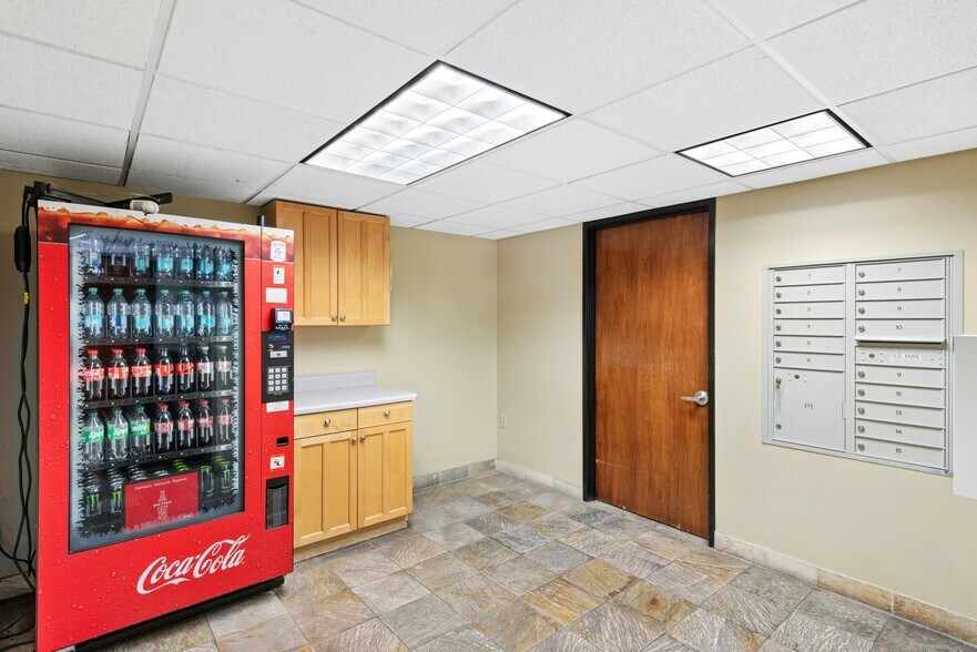 More Photos Of 3200 Steck Ave, Austin Office For Sale