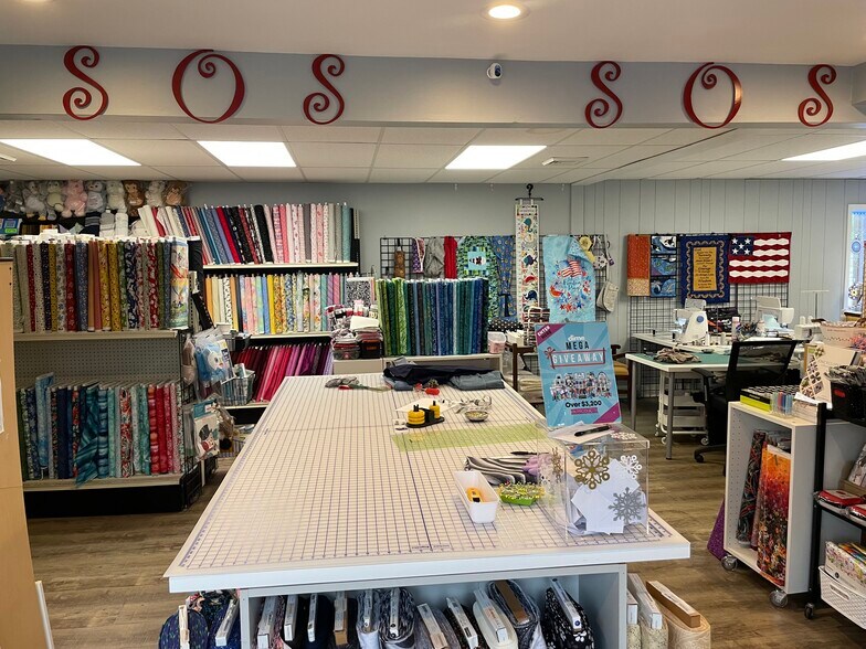 More Photos Of 1630 Midland Beaver Rd, Industry General Retail For Sale