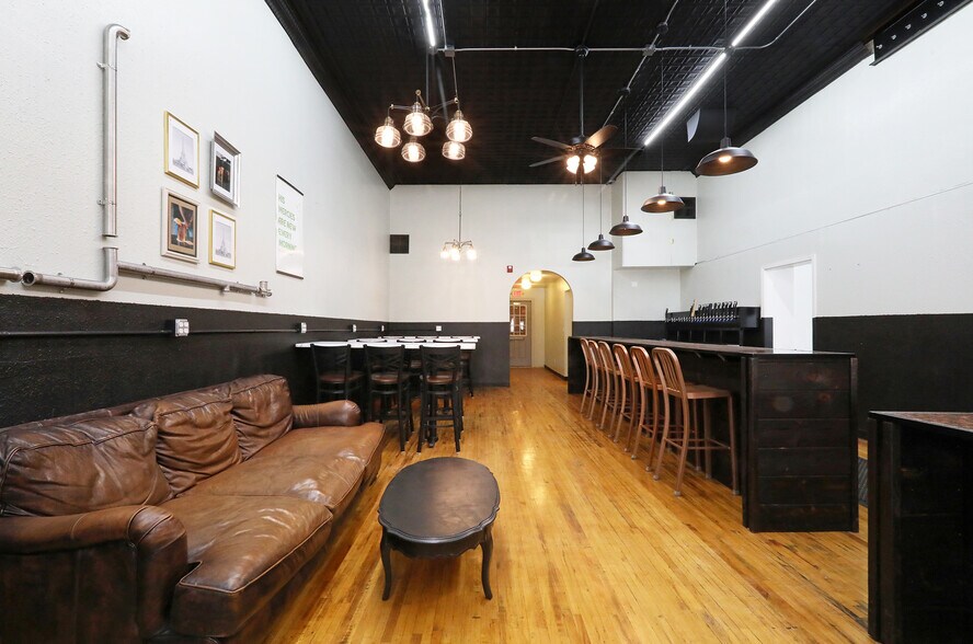 More Photos Of 1119 6th st, Nevada General Retail For Sale