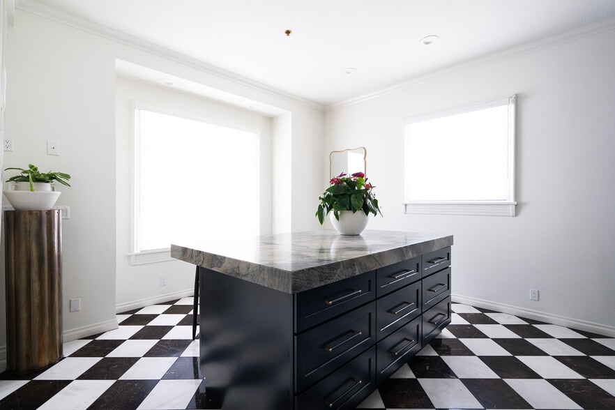 More Photos Of 2368 2nd Ave, San Diego Office Residential For Sale