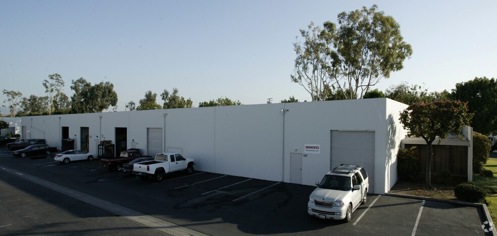 Primary Photo Of 1307-1347 W Trenton Ave, Orange Warehouse For Lease
