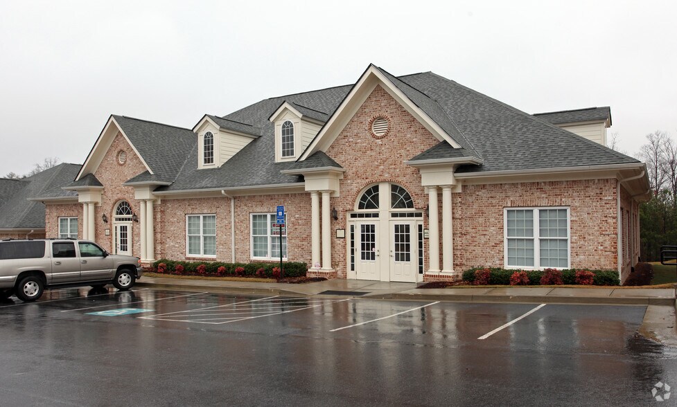 Primary Photo Of 3296 Summit Ridge Pky, Duluth Medical For Sale