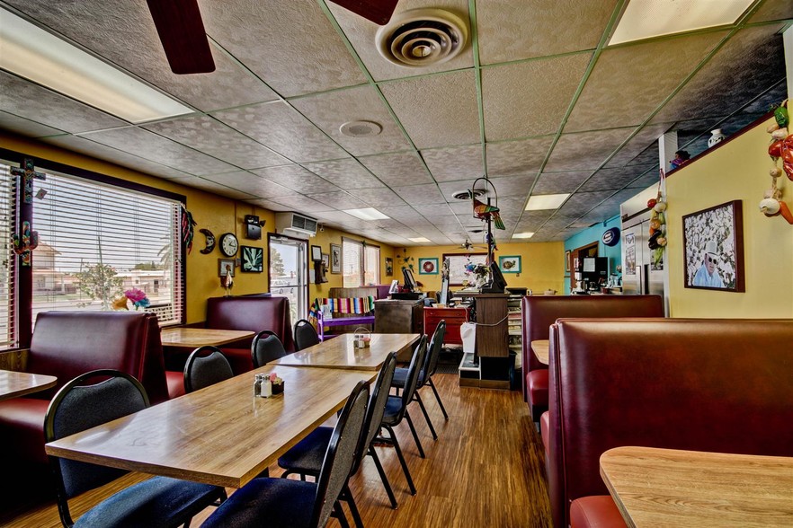 More Photos Of 505 S Main St, Florence Restaurant For Sale