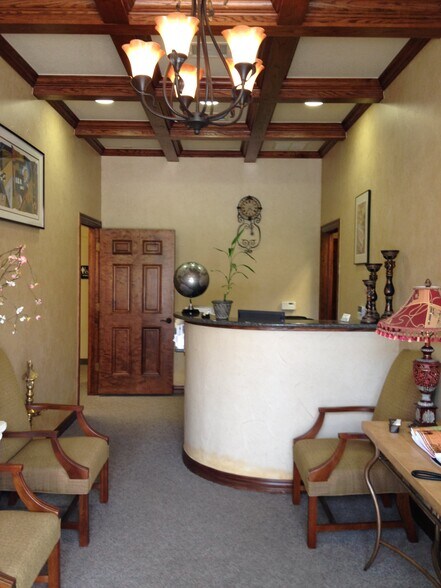 More Photos Of 1111 Kinwest Pky, Irving Office Residential For Lease