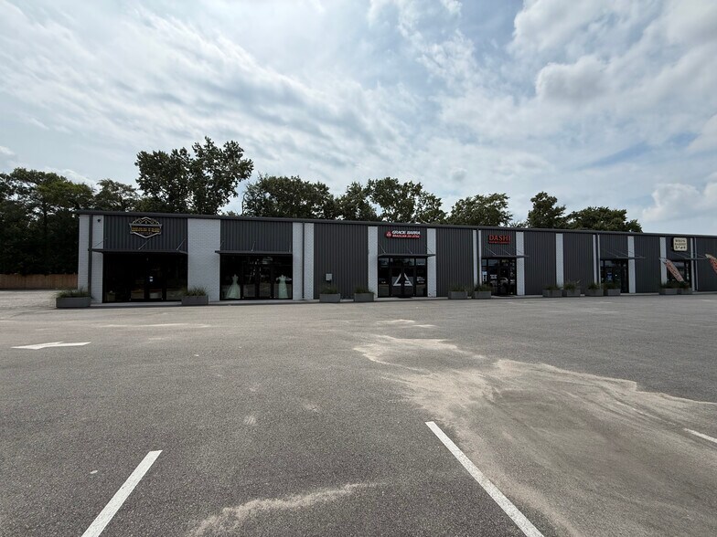 More Photos Of 5660 Rivers Ave, North Charleston Storefront For Lease