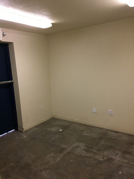 More Photos Of 925 N Union St, Stockton Warehouse For Lease