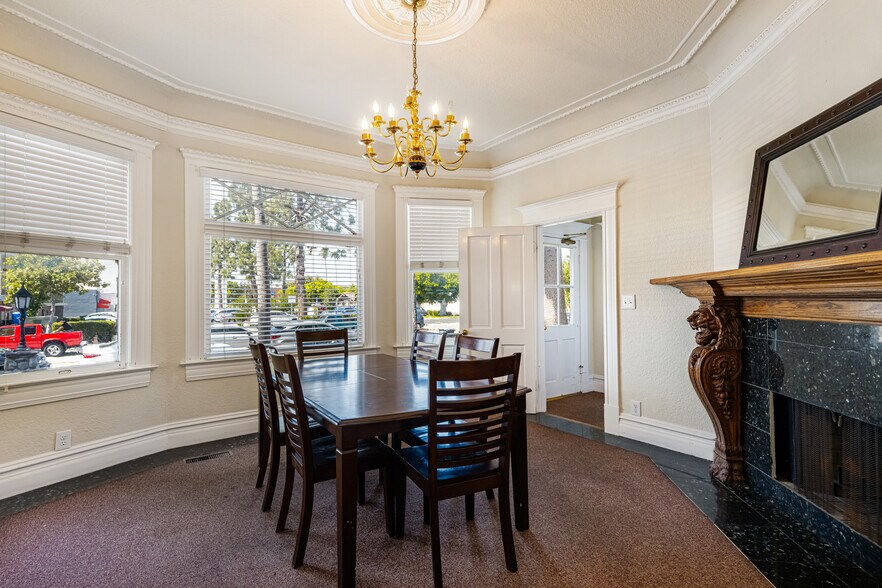 More Photos Of 307 E Chapman Ave, Orange Office For Sale