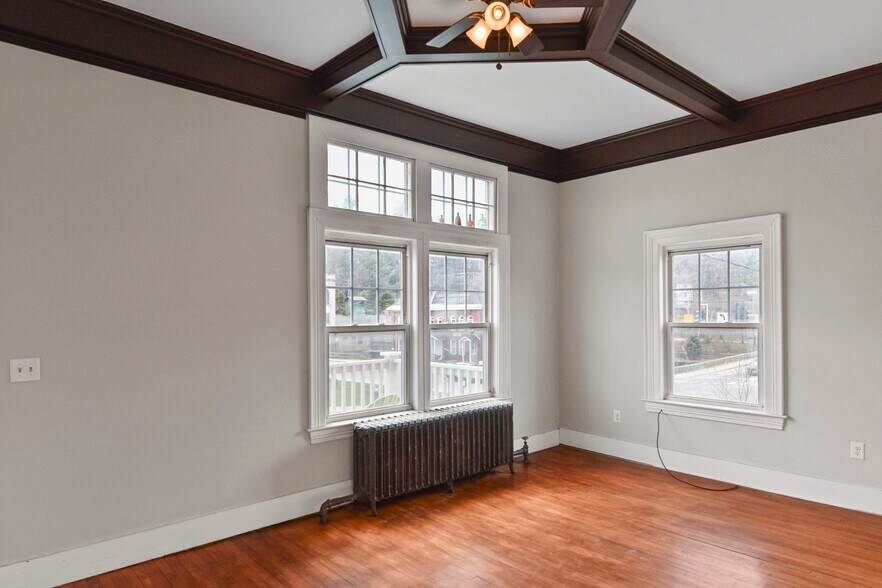 More Photos Of 9 River St, Saranac Lake Apartments For Sale