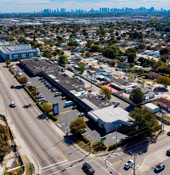 Primary Photo Of 600-604 E 9th St, Hialeah Unknown For Lease