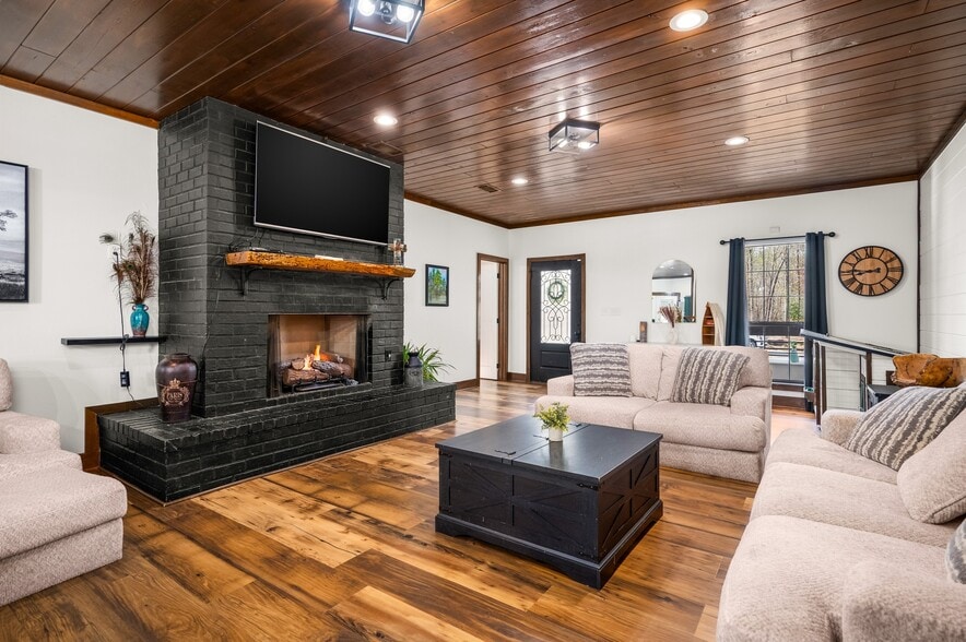 More Photos Of 54 Indian Creek Rd, Woodworth General Retail For Sale