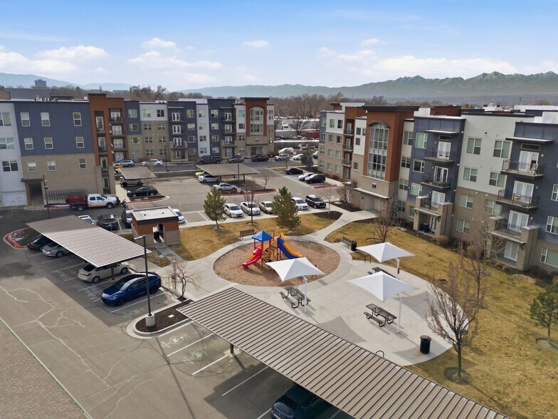 More Photos Of 132-144 E Chambord Ct, Sandy Apartments For Sale