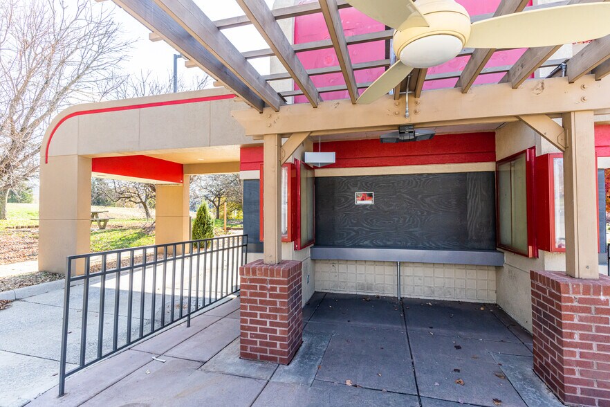 More Photos Of 2901 Candlers Mountain Rd, Lynchburg Fast Food For Sale