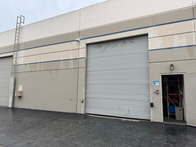 More Photos Of 9210-9218 Norwalk Blvd, Santa Fe Springs Light Distribution For Sale