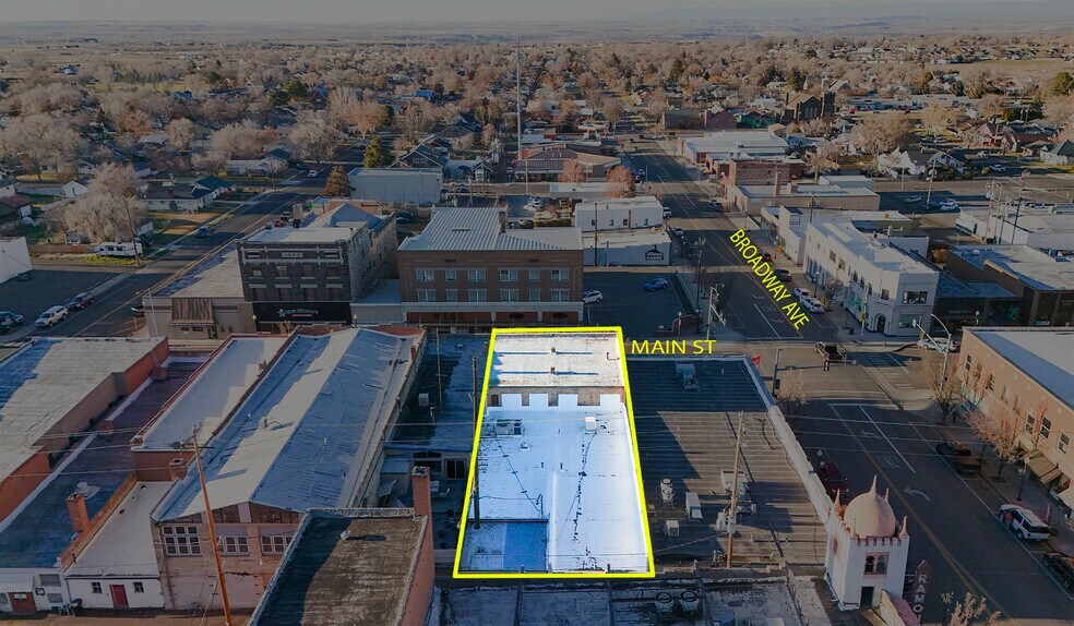 More Photos Of 1005 Main St, Buhl Storefront Retail Residential For Sale