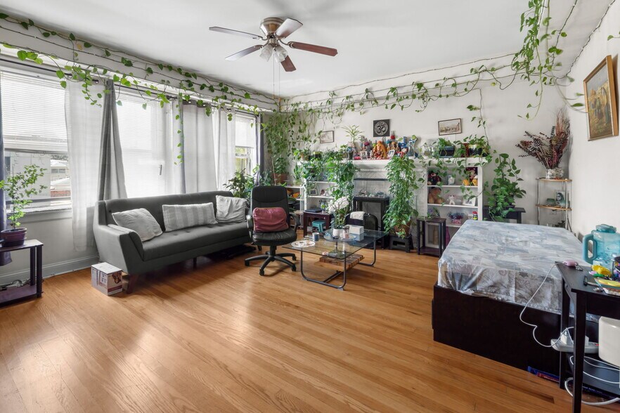 More Photos Of 6431-6433 N California Ave, Chicago Apartments For Sale
