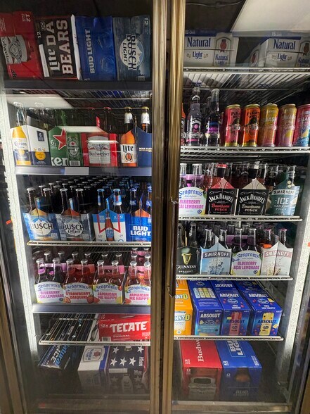 More Photos Of 508 E Poplar St, Harrisburg General Retail For Sale