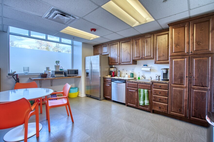 More Photos Of 1505 Pearl St, Boulder Office For Lease