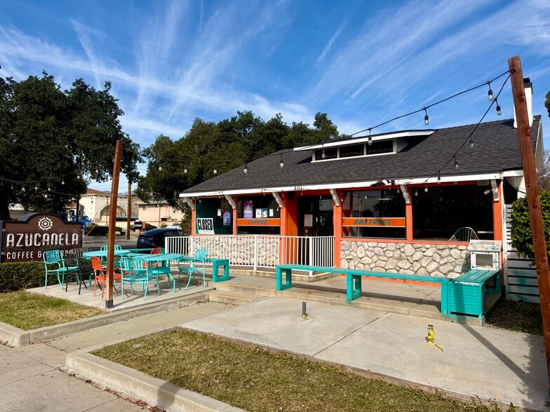 More Photos Of 401 E Foothill Blvd, Azusa Medical For Lease