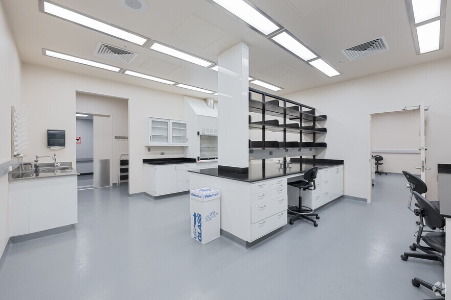 More Photos Of 505 Odyssey Way, Merritt Island Office For Lease