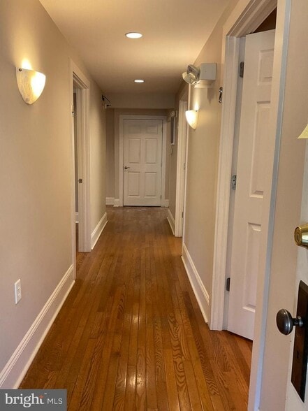 More Photos Of 300 Spruce St, Doylestown Office For Sale