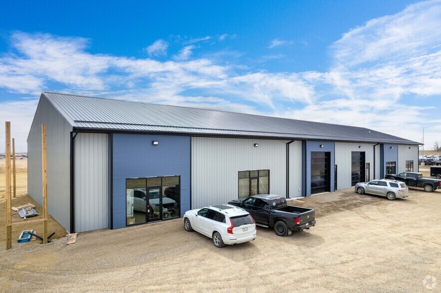 Primary Photo Of 245 Canal Av, Strathmore Manufacturing For Sale