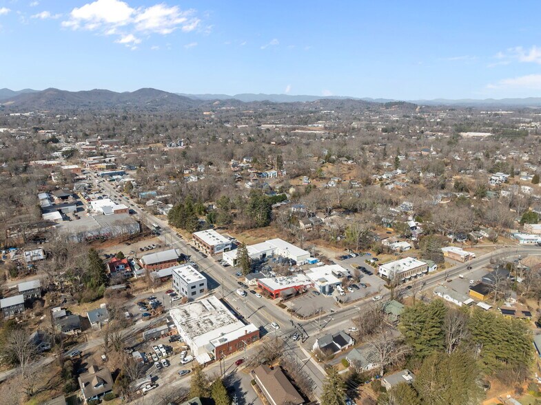 More Photos Of 315 Haywood Rd, Asheville Storefront Retail Residential For Sale