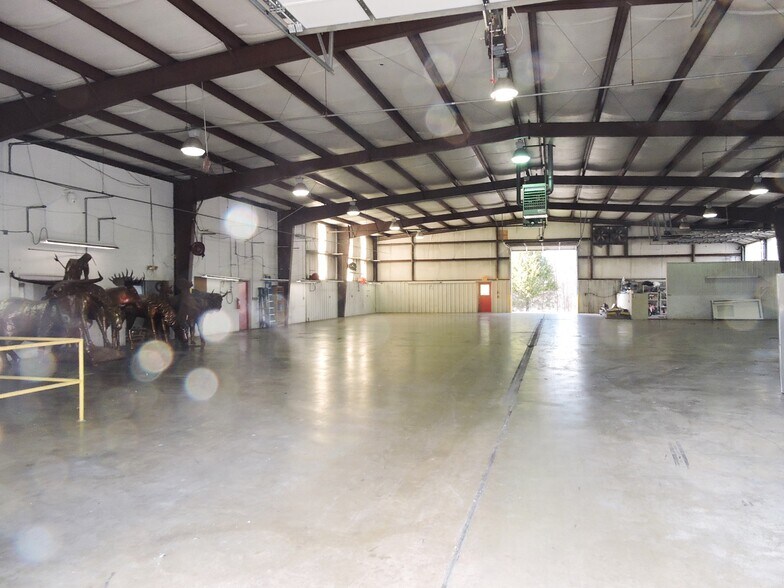 More Photos Of 1170 US Highway 45, Henderson Light Manufacturing For Lease