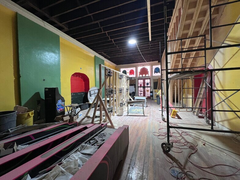 More Photos Of 414 S Main St, Memphis Storefront Retail Office For Sale