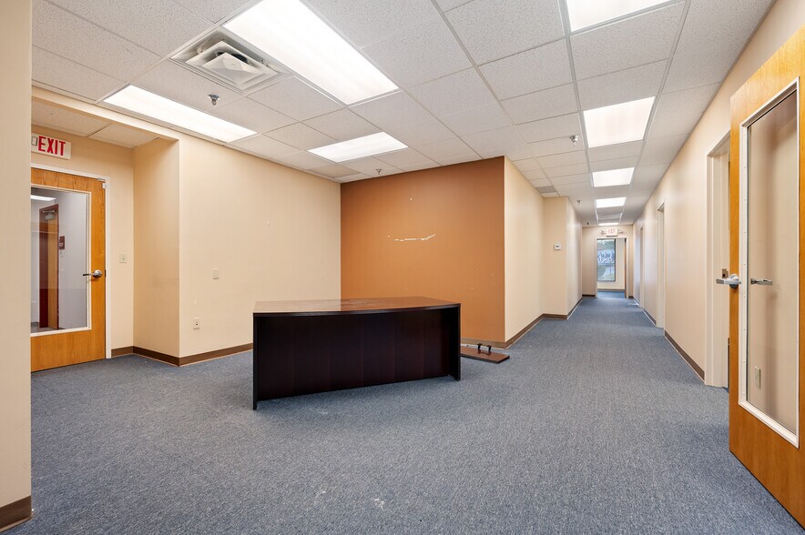 More Photos Of 105 Bradford Rd, Wexford Office For Lease