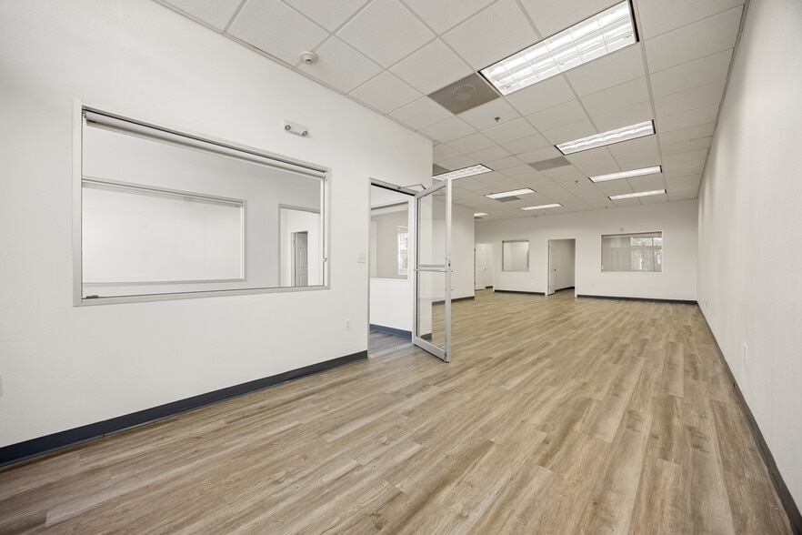 More Photos Of 12989 Bellaire Blvd, Houston Storefront For Sale