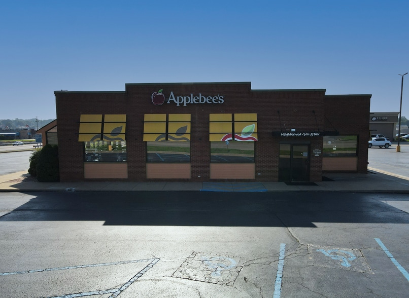 More Photos Of 202 S Broadview St, Cape Girardeau Restaurant For Sale