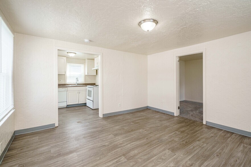 More Photos Of 13718 SE Division St, Portland Apartments For Sale