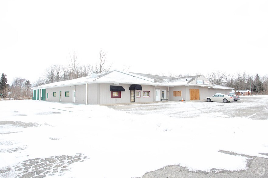 More Photos Of 6000 Lakeshore Rd, Fort Gratiot General Retail For Lease