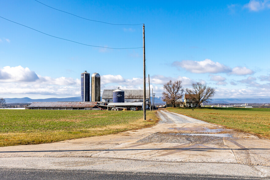 Primary Photo Of 14402 Maugansville Rd, Hagerstown Land For Sale