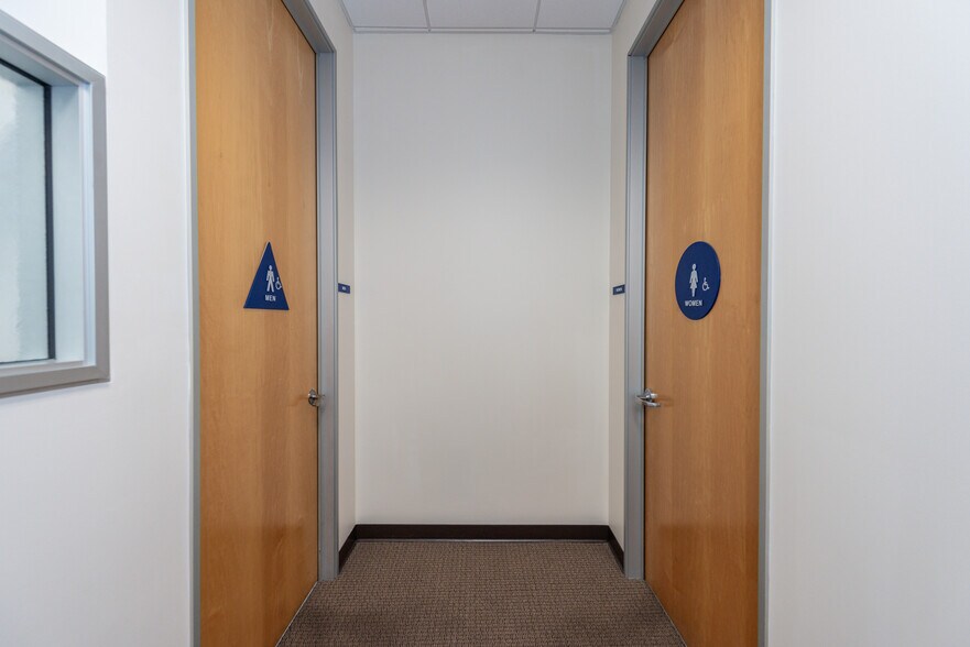 More Photos Of 8925 Research Dr, Irvine Office For Lease