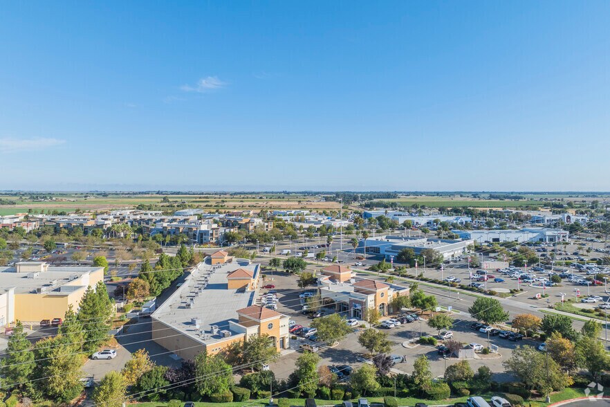 More Photos Of 2706-2846 Pavilion Pky, Tracy General Retail For Lease