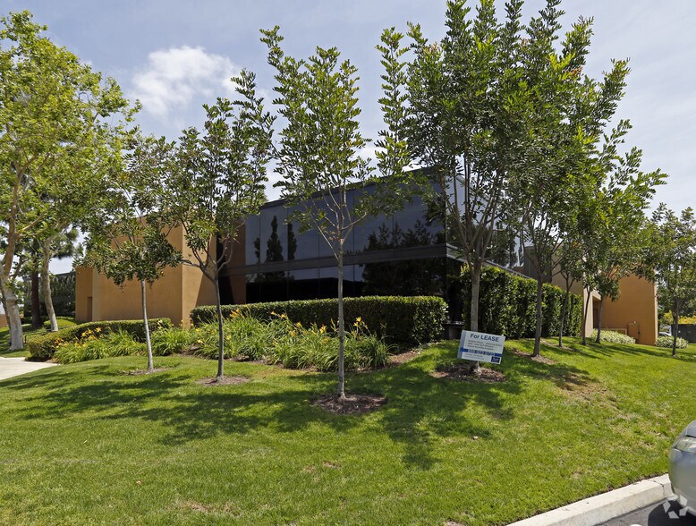 More Photos Of 23293 S Pointe Dr, Laguna Hills Medical For Lease