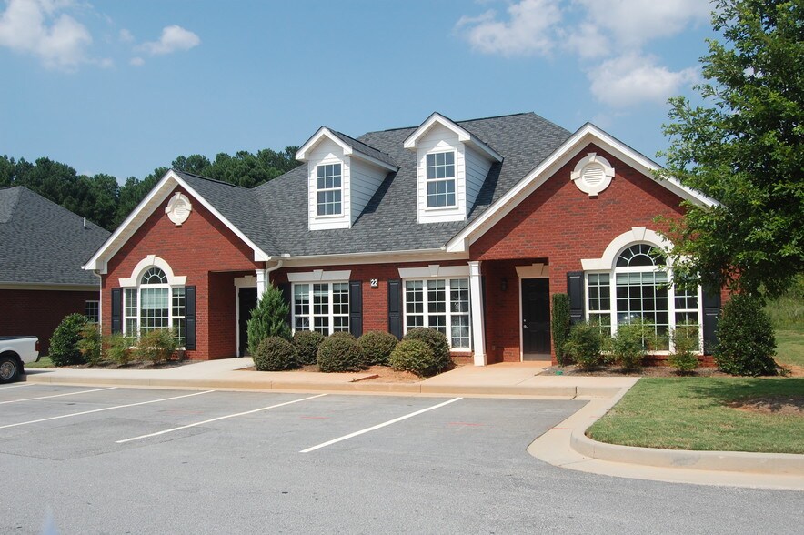 Primary Photo Of 2795 Main St, Snellville Medical For Lease