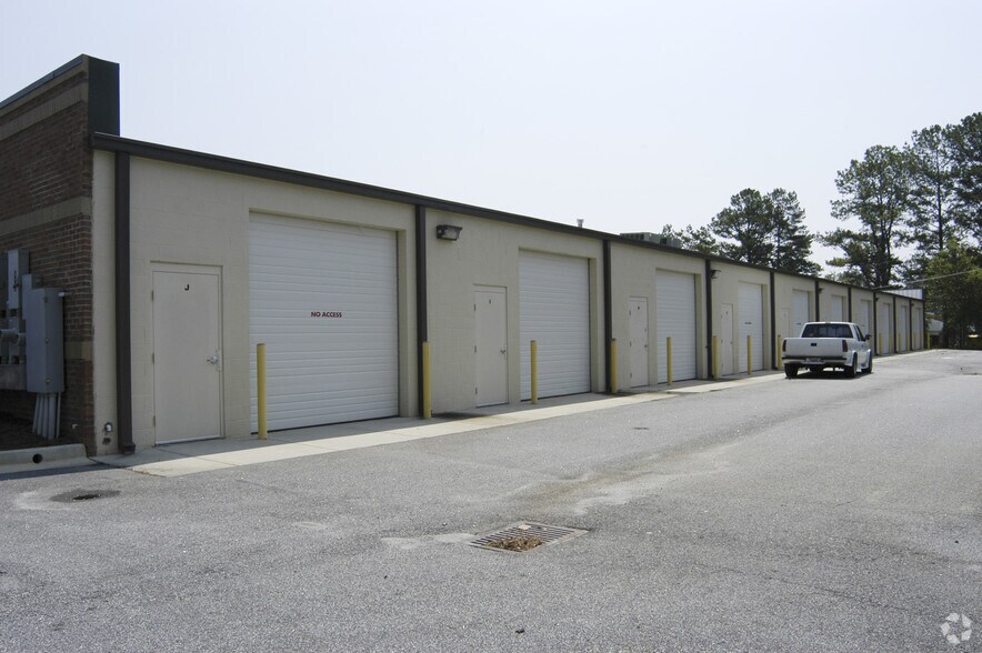 More Photos Of 116 Tyrone Palmetto Rd, Tyrone General Retail For Sale