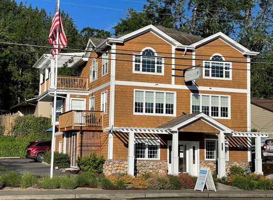 Primary Photo Of 18615 Willamette Dr, West Linn Medical For Lease