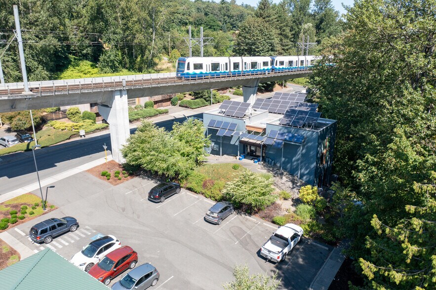 More Photos Of 15200 52nd Ave S, Tukwila Office For Lease