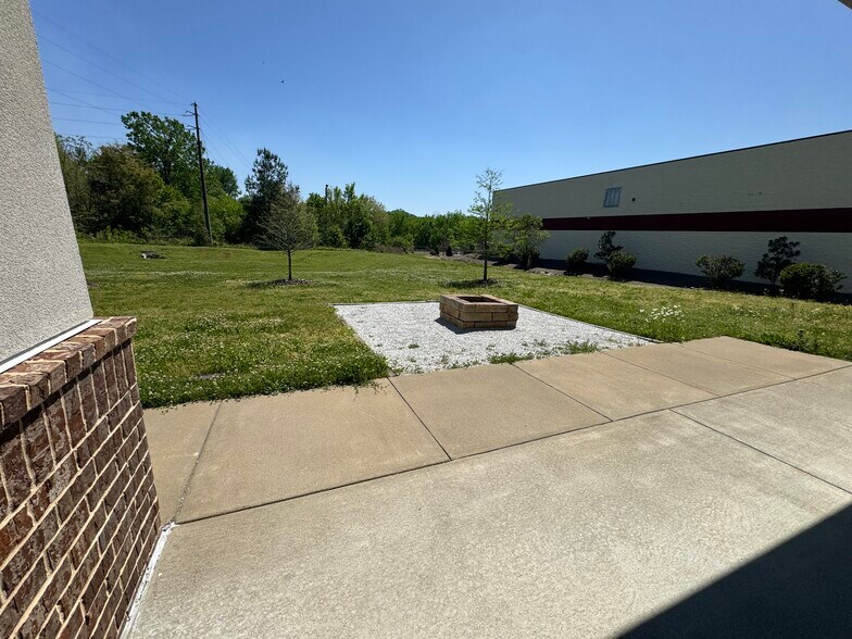 More Photos Of 2195 1st Ave, Opelika Office For Sale