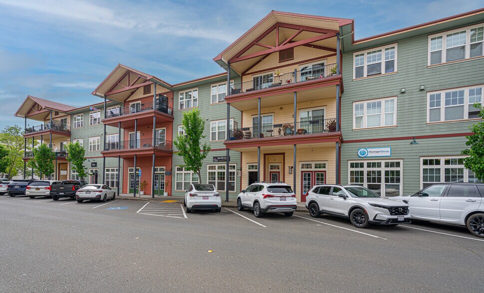 More Photos Of 148 Johnson St, Windsor General Retail For Sale