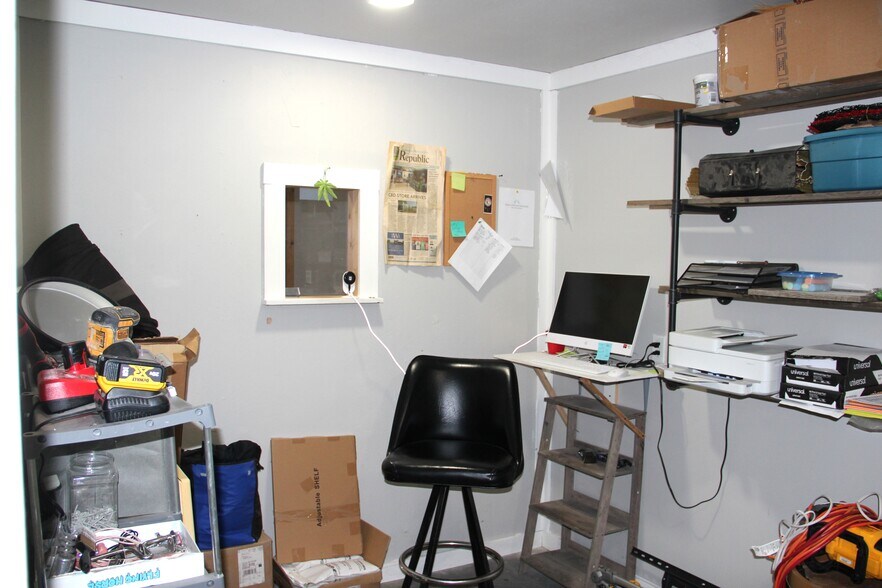 More Photos Of 210 E Fourth St, Colome Freestanding For Sale